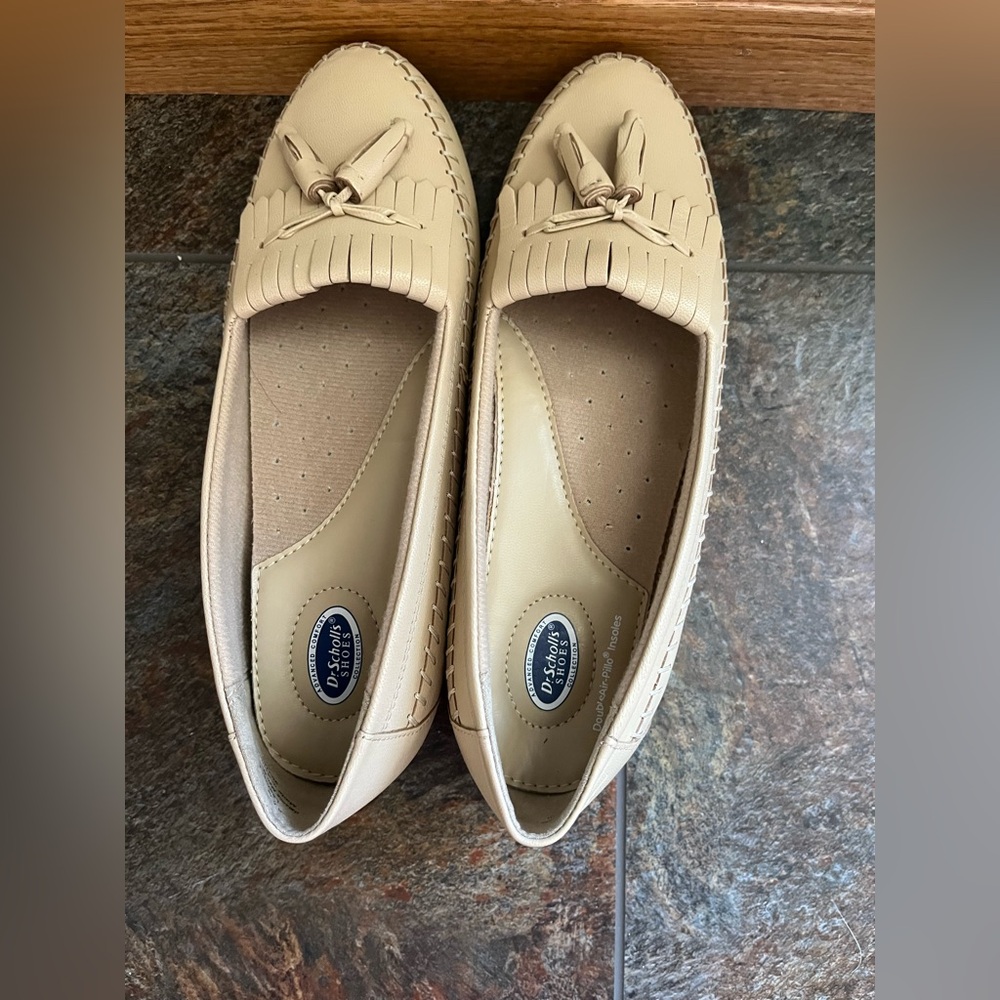 New women's Dr. Scholl’s Kiltie tassel slip on loafers.Cream/light tan.Size 6.5 - Picture 6 of 8